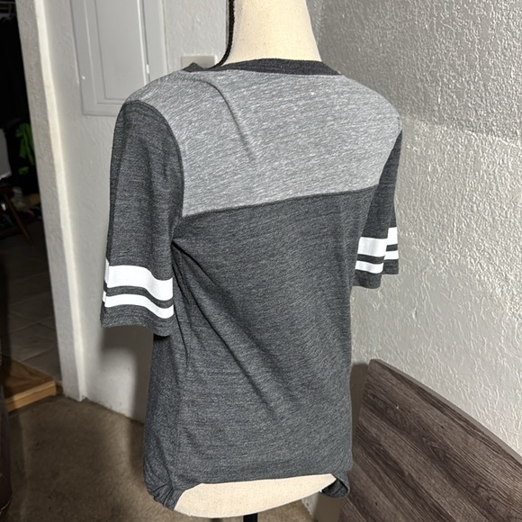 Reebox women’s size med NFL ravens TShirt - Picture 2 of 3